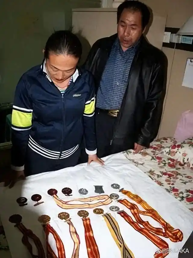 举重冠军邹春兰教练_邹教练春兰举重冠军是谁_邹教练春兰举重冠军是哪一集