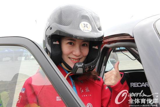 女子举重冠军邹春兰_邹春兰举重_举重冠军邹春兰教练