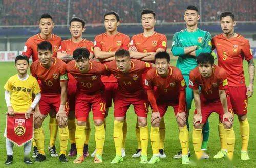 欧洲足球联赛冠军奖杯名字_欧洲冠军奖杯叫什么_欧洲冠军联赛冠军奖杯