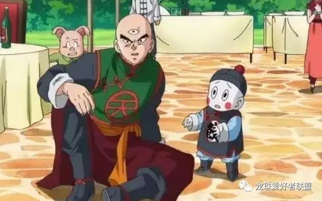 篮球低位技巧_篮球低运球的动作方法_篮球怎么打低球技巧图解