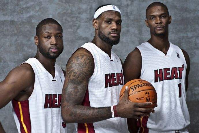 篮球历史排名前十球员_历史最久的篮球队_nba球队队史纪录