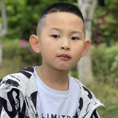 足球游戏规则牌幼儿园_足球纸牌游戏_踢足球纸牌玩法