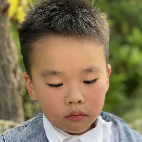 足球游戏规则牌幼儿园_踢足球纸牌玩法_足球纸牌游戏