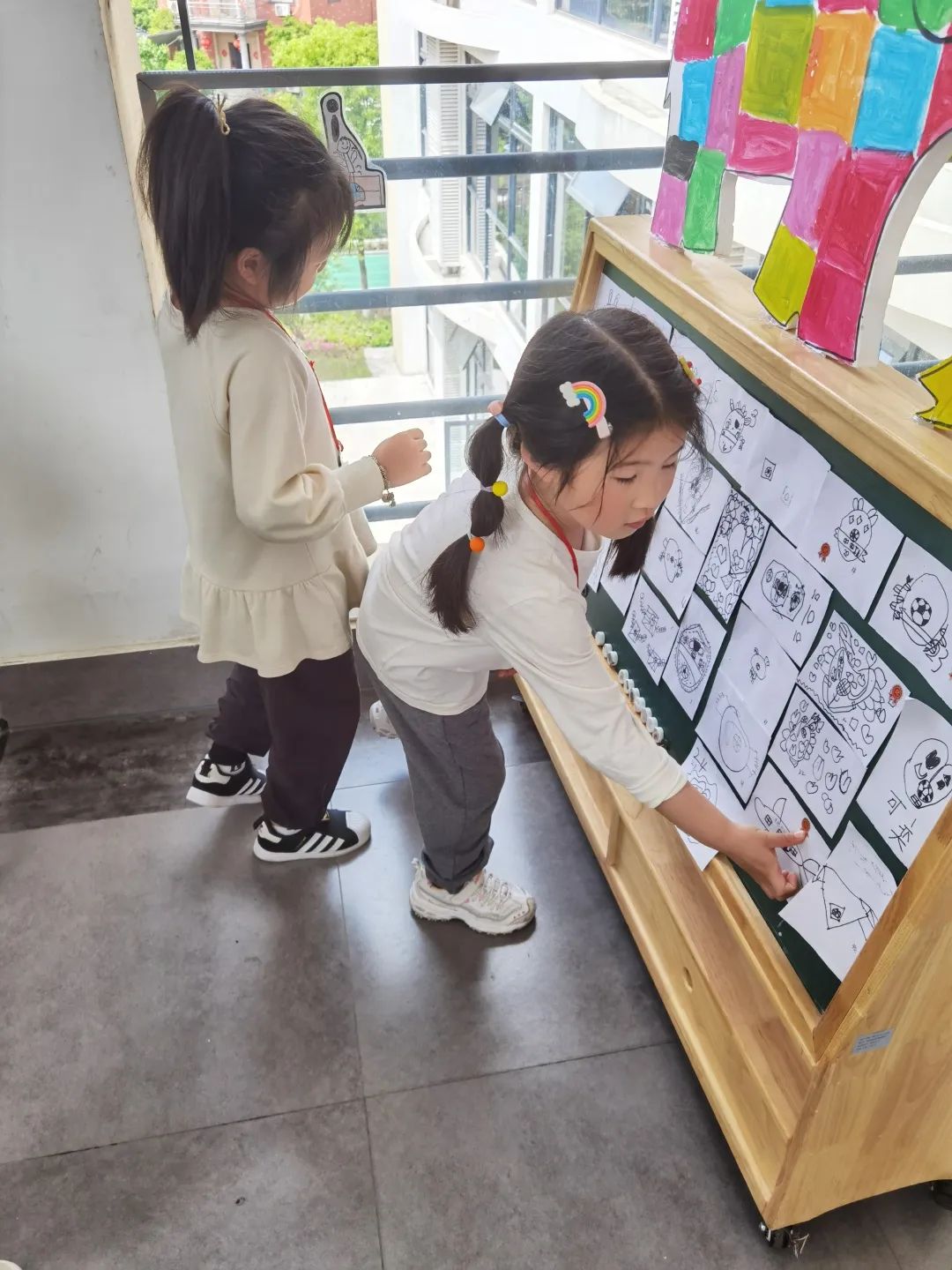 踢足球纸牌玩法_足球游戏规则牌幼儿园_足球纸牌游戏