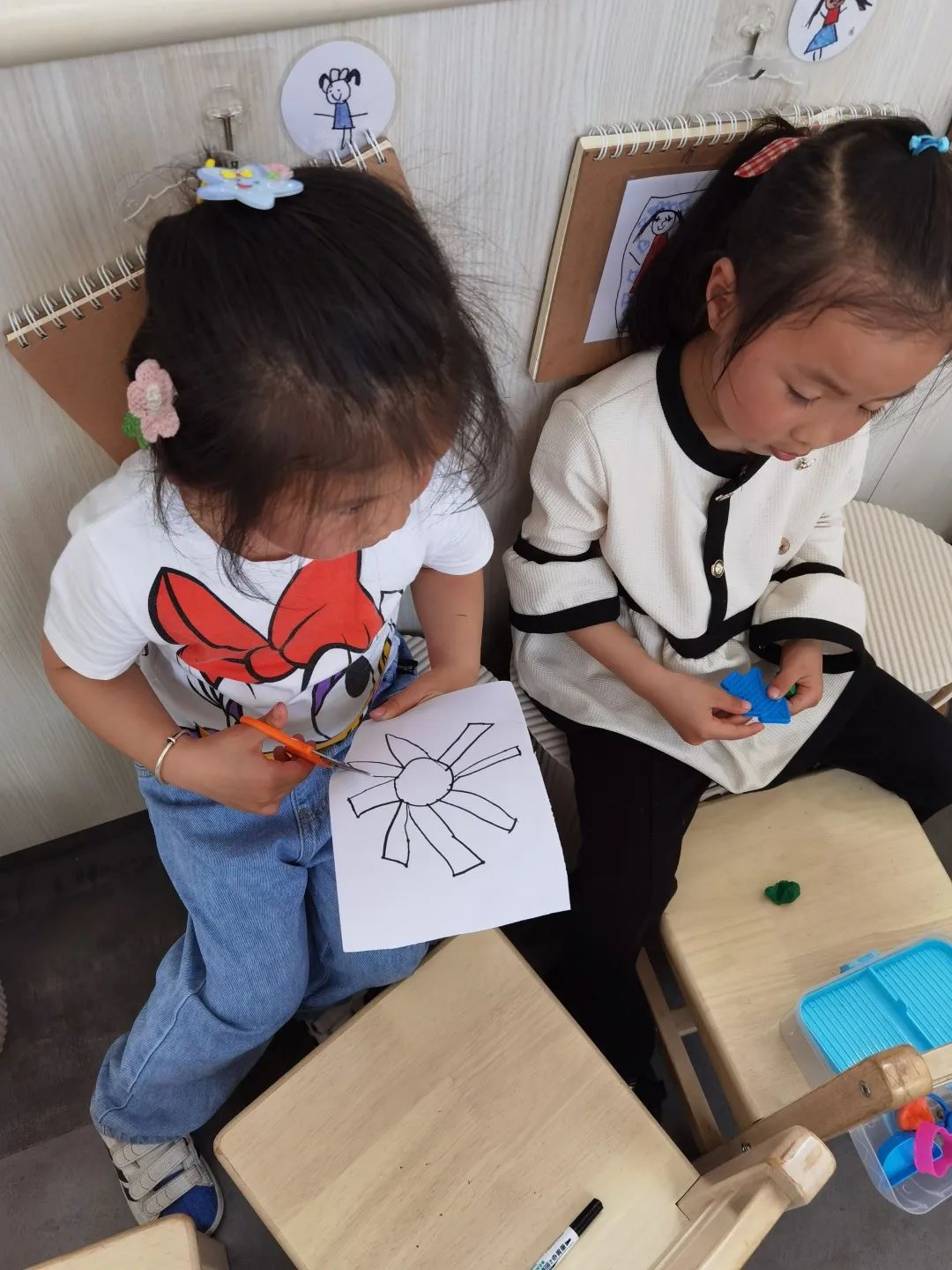 足球游戏规则牌幼儿园_踢足球纸牌玩法_足球纸牌游戏