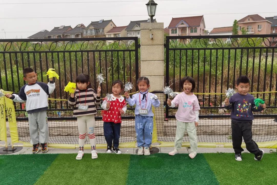 足球纸牌游戏_足球游戏规则牌幼儿园_踢足球纸牌玩法